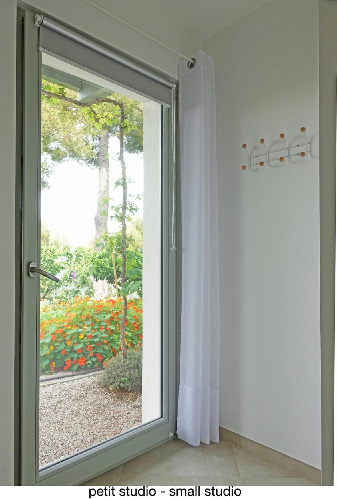456 Chemin De La Pinede Apartman Menton Kültér fotó